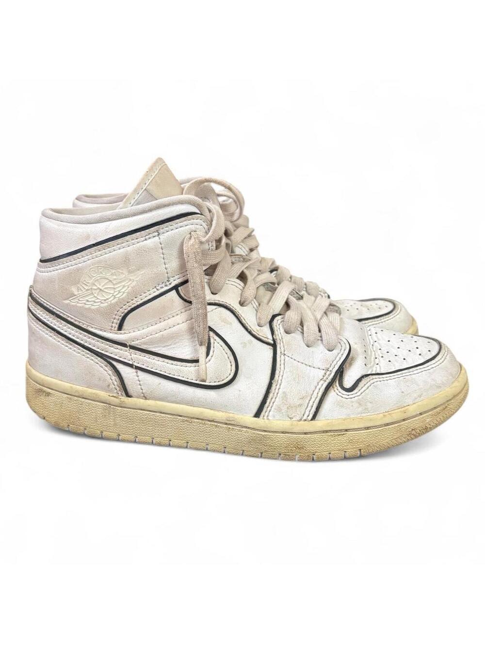 Jordan 1 Mid white sneakers in US 8.5